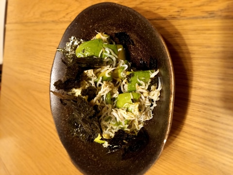 簡単おつまみ!アボカドのしらす和え